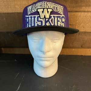 Washington Huskies Purple And Black Strapback Hat‎ Y2K Top Of The World